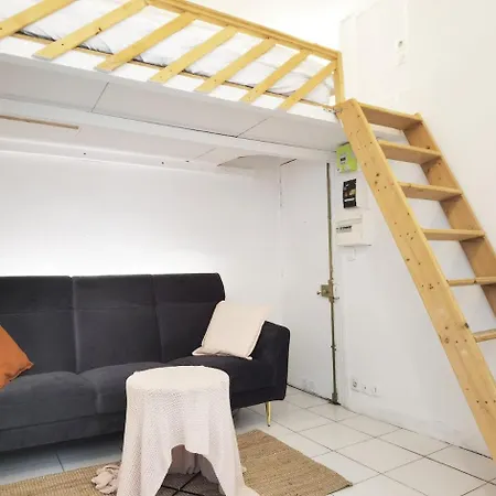 Bright Near Parc De La & Metro Parijs