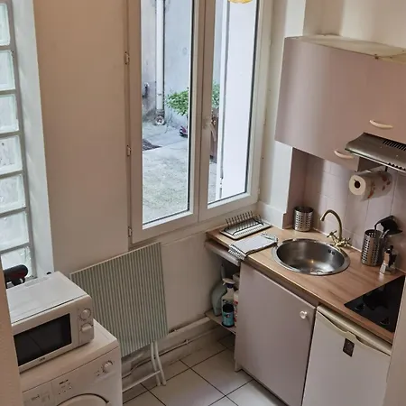 Bright Near Parc De La & Metro *